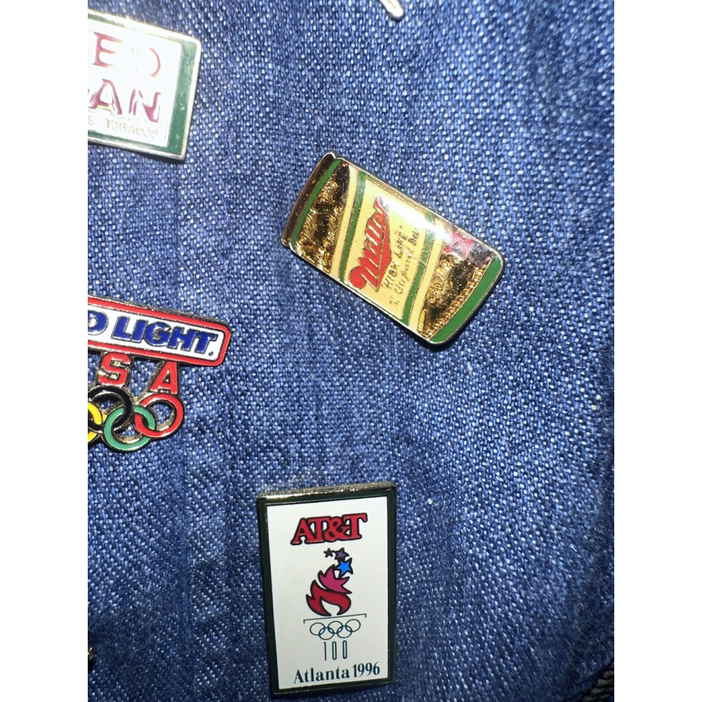 Denim Zip Front vest With 30 + Vintage Pin Collection - Picture 7 of 16
